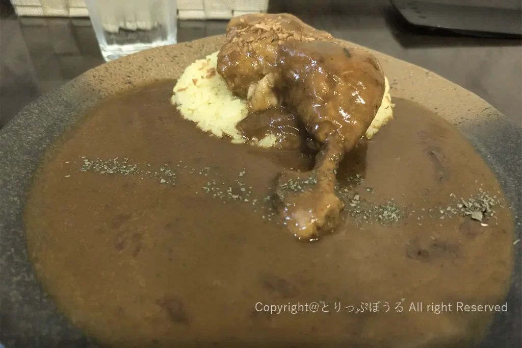 富良野カレーのふらのやチキン