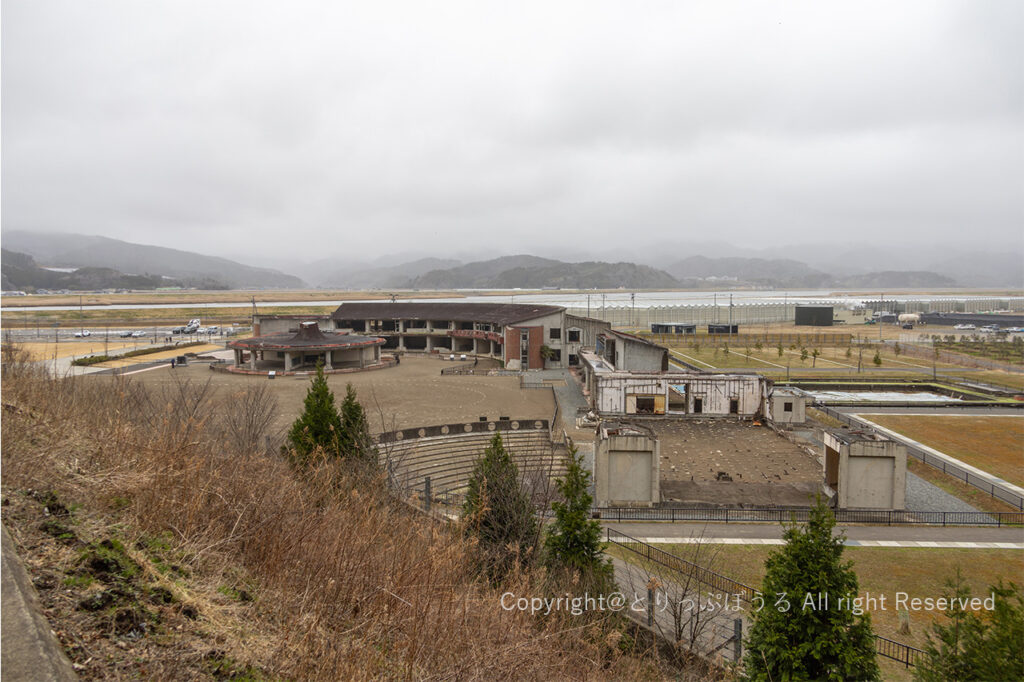 石巻市震災遺構大川小学校津波到達点からみた